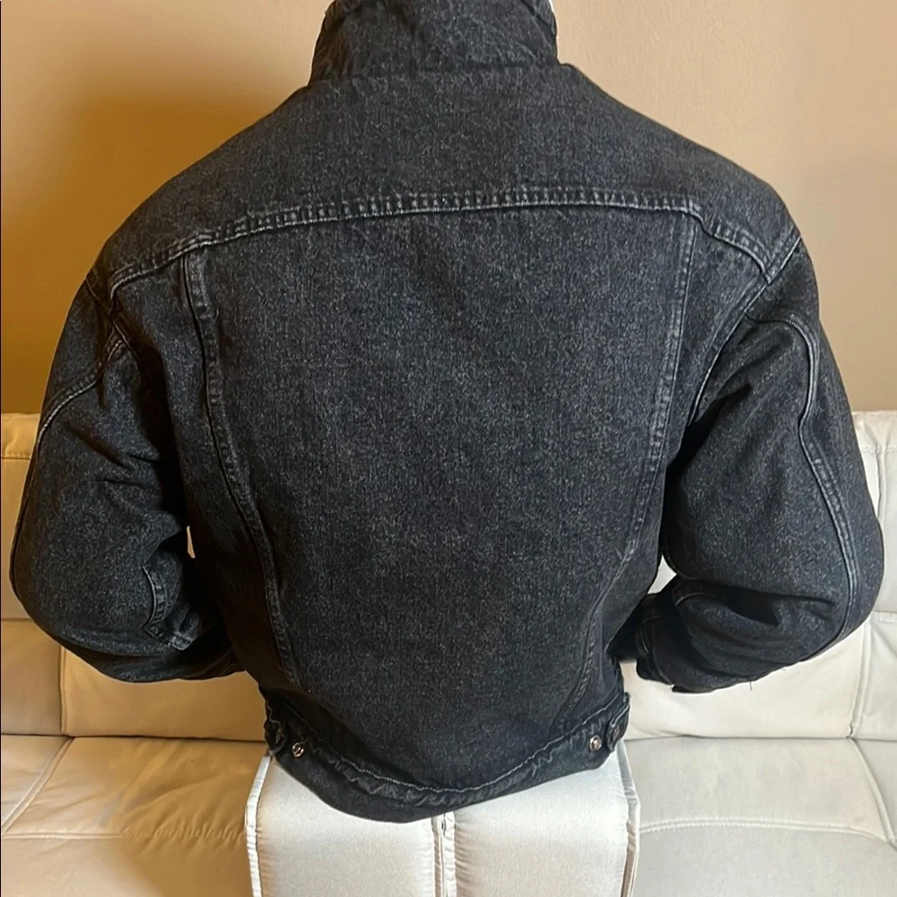 Levi's Charcoal Denim Jacket with White Lining - Picture 8 of 14